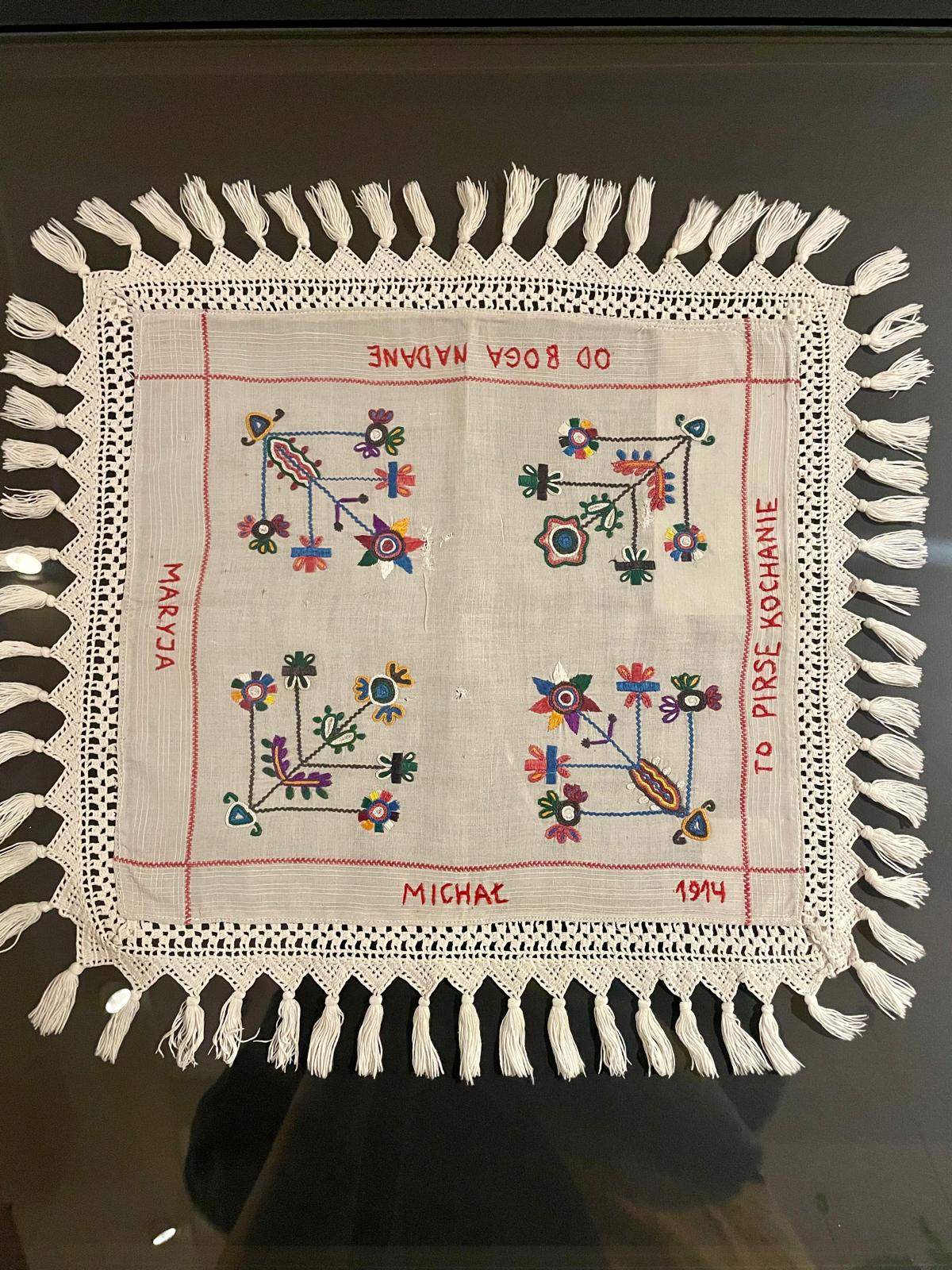 Chusteczki miłosne. Historia, haft i język zalotów